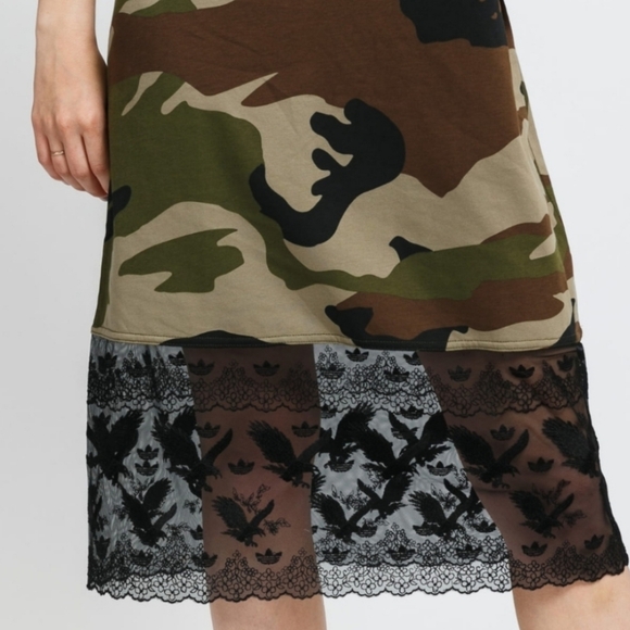 ADIDAS Camouflage Graphic Bangkok Oversized T-Shirt Dress with Lace Hem Colab - Picture 5 of 12